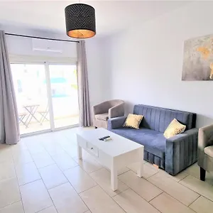 Coastal Getaway: 2 For Up To 14 Guests! Light-flooded And Spacious , Larnaca Cypr